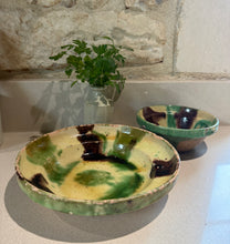 Load image into Gallery viewer, Antique pair of terracotta bowls