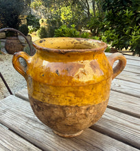 Load image into Gallery viewer, Antique Small confit pot

