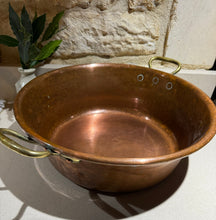 Load image into Gallery viewer, Vintage Copper Jam Pan
