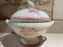 Load image into Gallery viewer, AntiqueTureen &amp; Serving Platter
